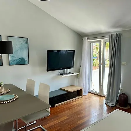 Deluxe Suites Mandic Omiš Exterior foto