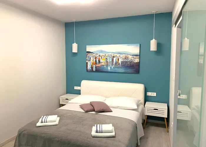 Deluxe Suites Mandic