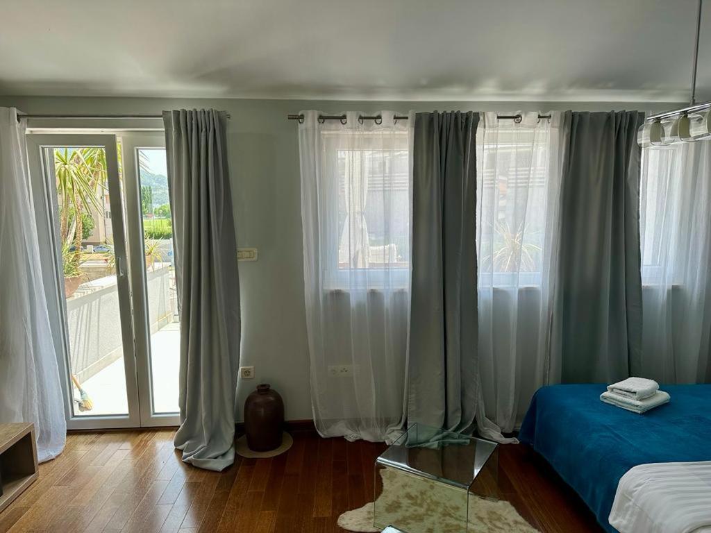 Apartment Deluxe Mandic Omiš